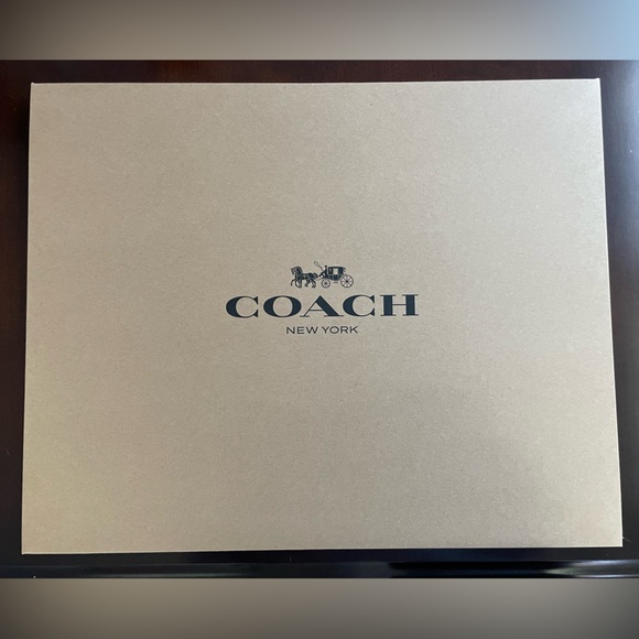 Coach Gift box - Coach XL gift box NEW - Picture 1 of 5